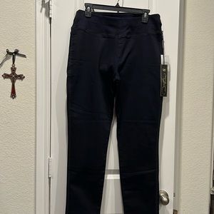 NWT. Ladies boot cut pull on pant by Dianne Gilman in Dark Indigo.Size Large.